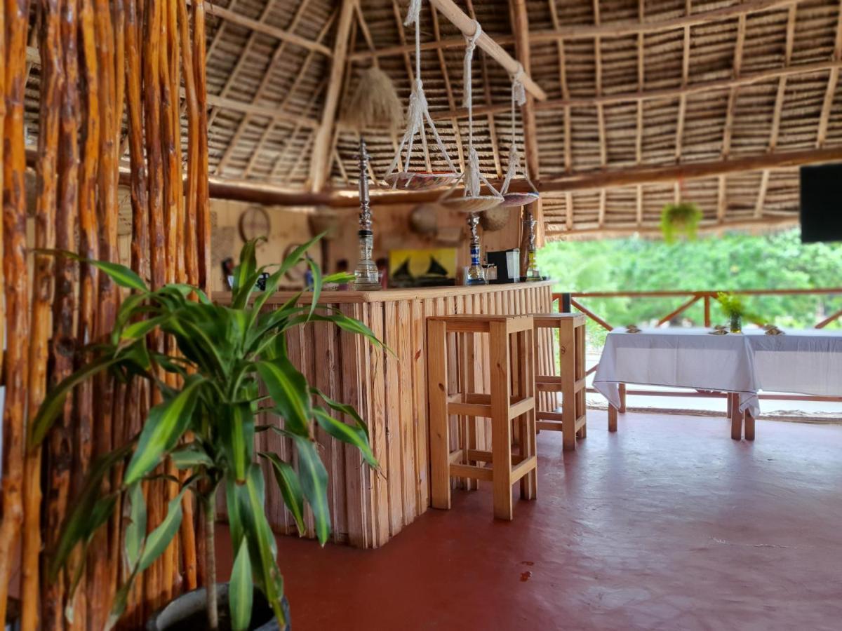 Uhuru House And Restaurant Nungwi Eksteriør bilde