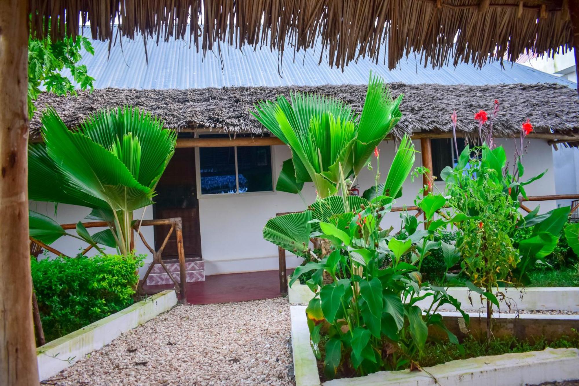 Uhuru House And Restaurant Nungwi Eksteriør bilde